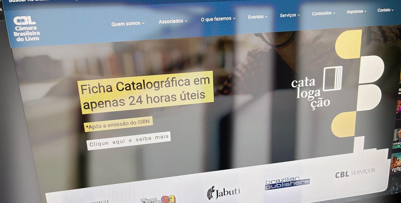 Site de serviço de ficha catalográfica aberto na tela